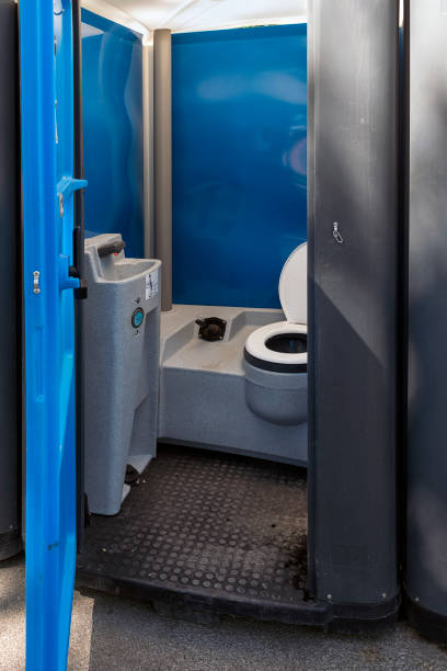 Best Restroom trailer rental cost  in Windsor, IL