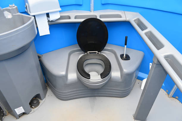 Best High-end porta potty rental  in Windsor, IL